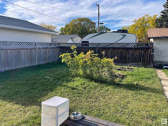 4th image of 5036 51st St