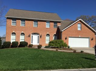 1004 Lake Ridge Sq, Johnson City, TN 37601