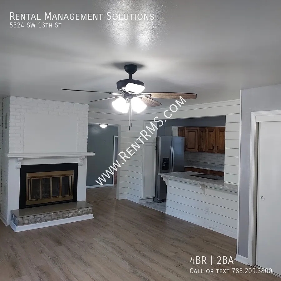 **Minutes From Wanamaker**5524 Sw 13th St - 4 Bed/1.5 Bath — Photo 3