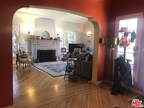 3rd image of 1168 S Sierra Bonita Ave