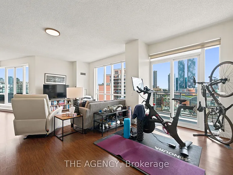 112 George St S #S1006 — Photo 10