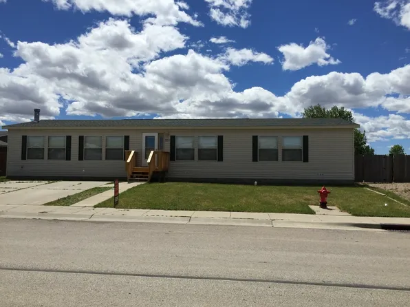 3711 Washington St, Gillette, WY 82718