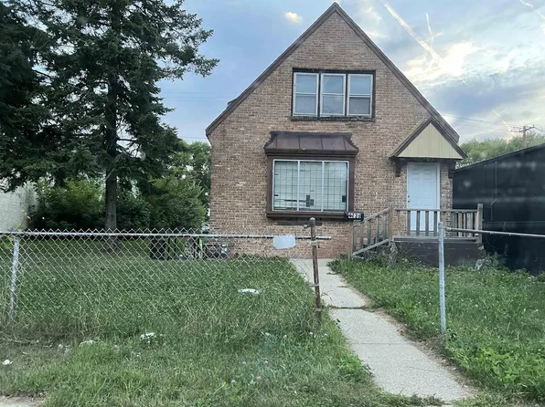 4739 North Hopkins STREET, Milwaukee, WI 53209