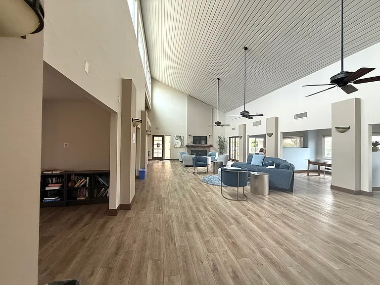 8581 Villa La Jolla Dr #A — Photo 7