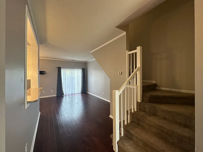 5042 Kemps Lake Dr — Photo 7