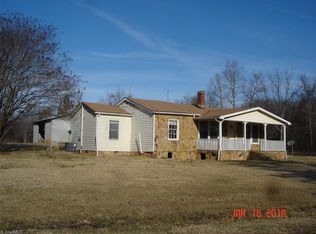 1260 Brooklyn Avenue Ext, Ramseur, NC 27316