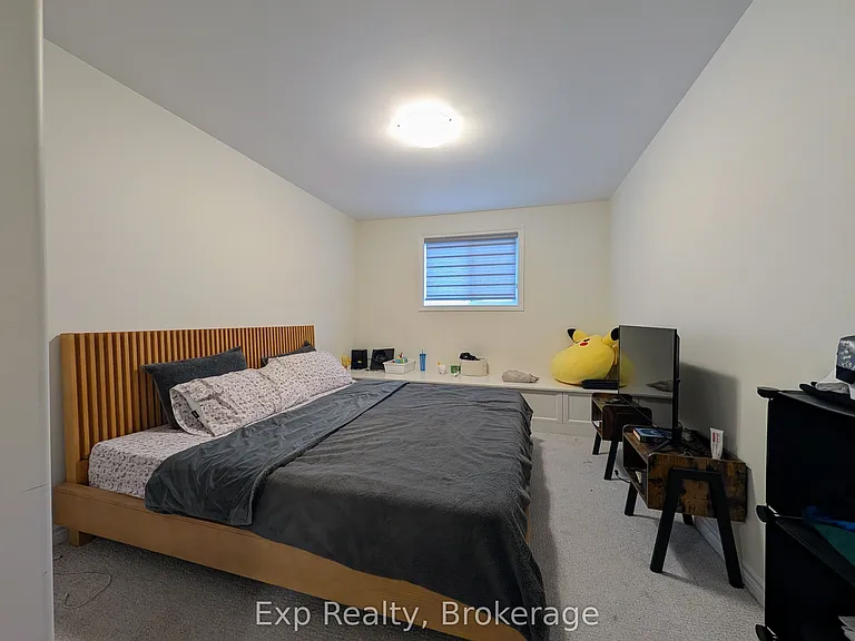 96 Athabaska Dr — Photo 19