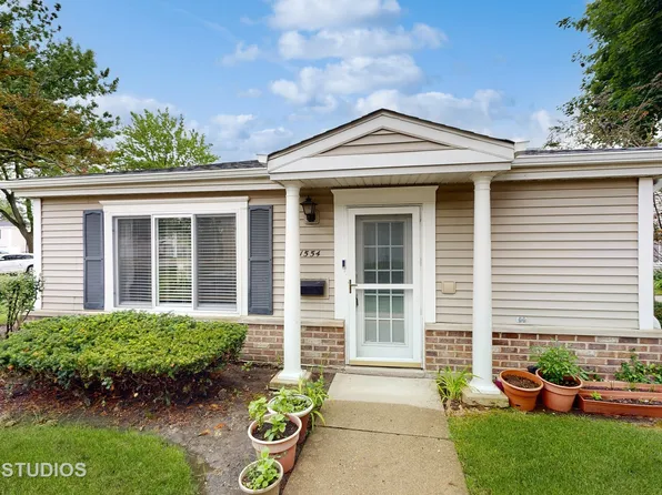 1554 Cove Dr #245-A, Prospect Heights, IL 60070