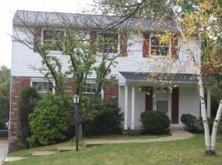 2325 Weston Dr, Pittsburgh, PA 15241