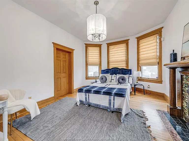 961 Ouellette Ave #2 — Photo 31