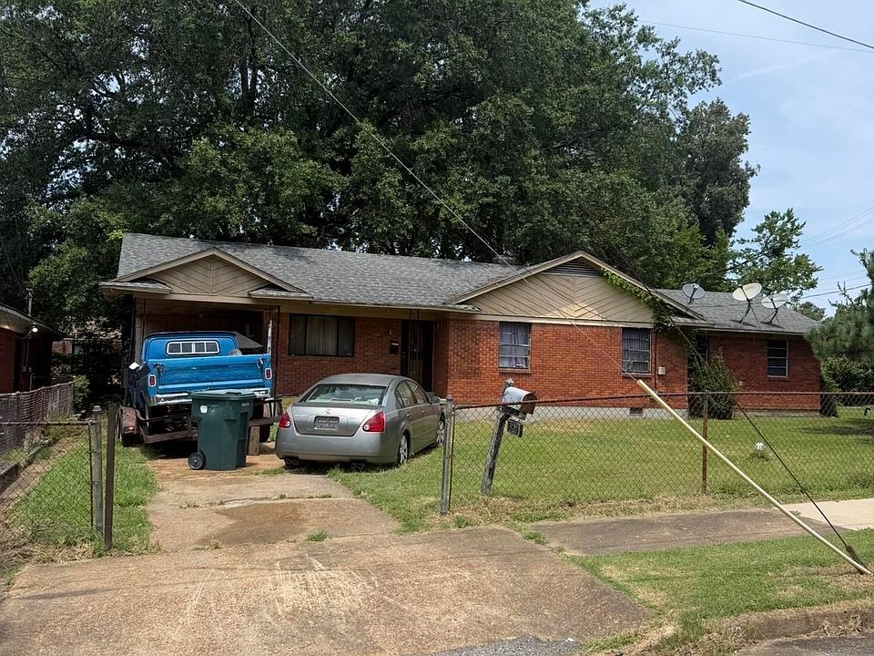 2nd image of 720 Lucille Ave