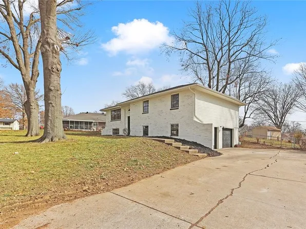 2615 N 83rd Ln, Kansas City, KS 66109