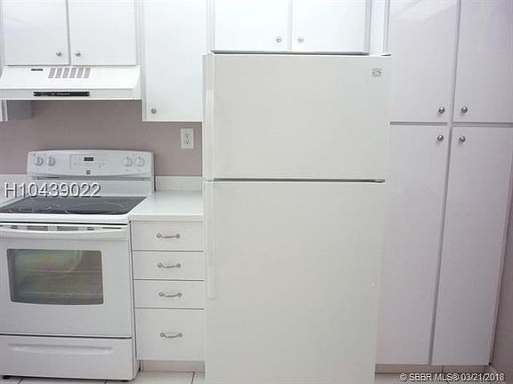 3rd image of 9923 S Hollybrook Lake Dr APT 207
