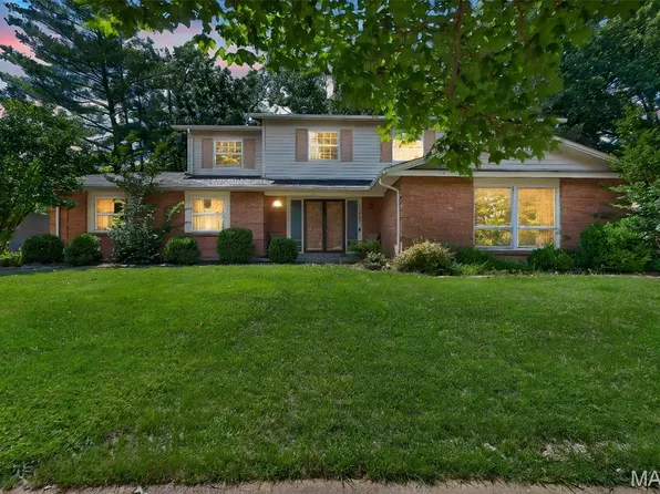 1261 Jade Wind Cir, Ballwin, MO 63011