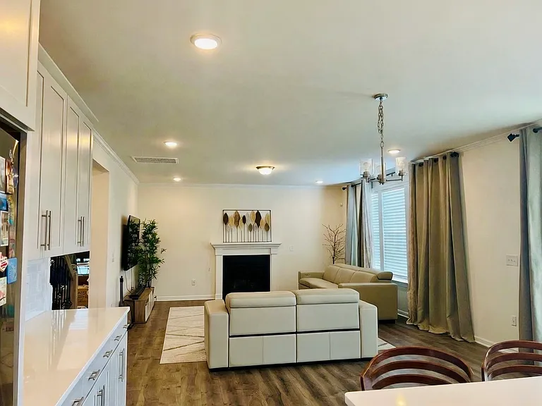 2521 Macy Grove Ln — Photo 10