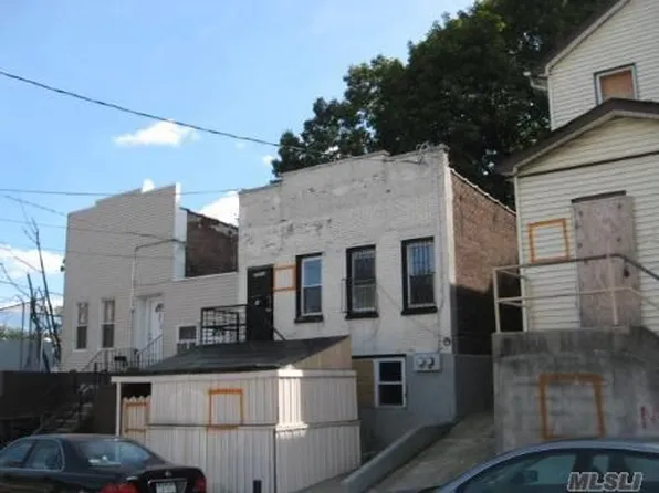 15712 110th Ave, Jamaica, NY 11433