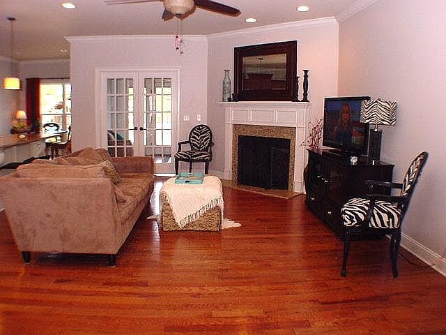 2nd image of 112 Hammerstone Cir