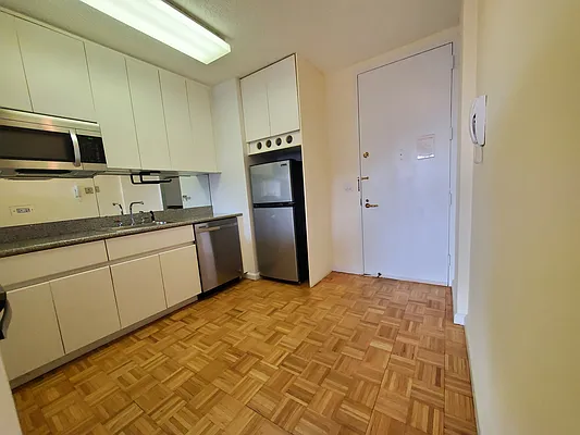 Rented by Luxury Habitat | media 18