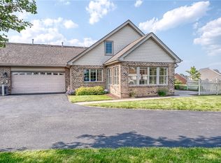 4115 Duckhorn Dr, Coraopolis, PA