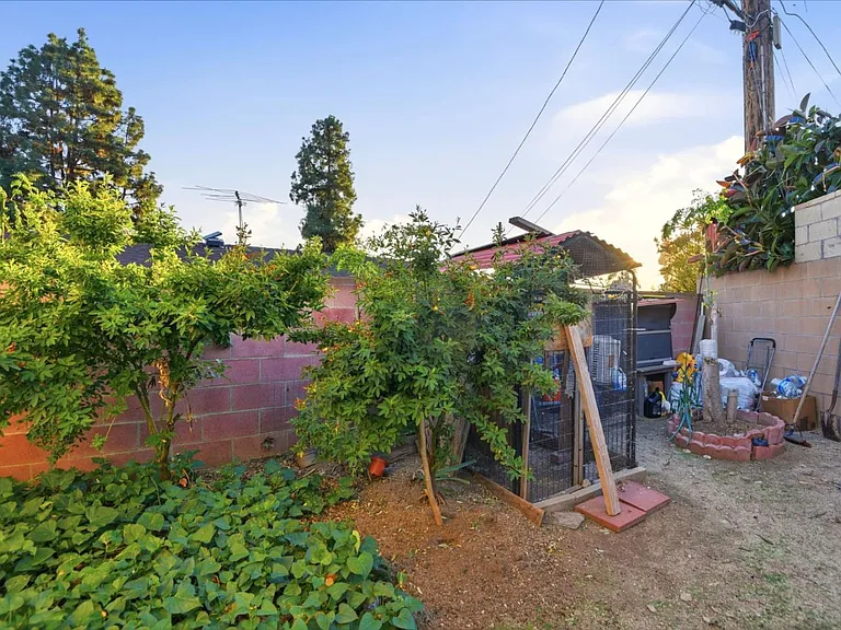 648 Anita St #1 — Photo 6
