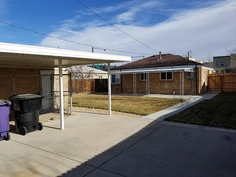 2255 Syracuse St — Photo 5