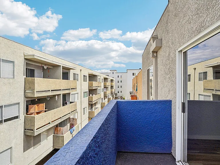 Windfaire Apartments — Photo 12