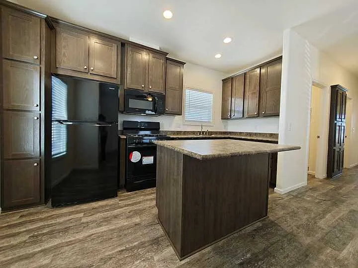 16005 N 32nd St #148 — Photo 5