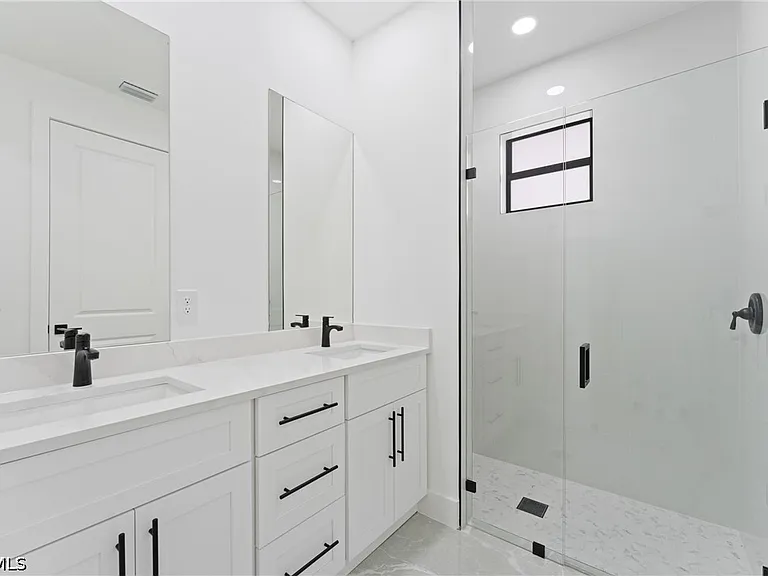 910 Atherton Ave — Photo 14