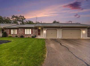 2816 Bridgeside Dr SE, Caledonia, MI 49316