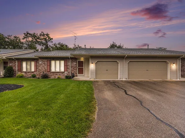 2816 Bridgeside Dr SE, Caledonia, MI 49316