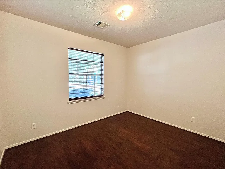 26114 Silver Timbers Ln — Photo 17