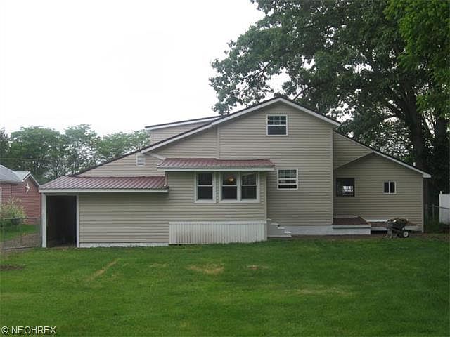 2nd image of 2630 Waynesburg Dr SE