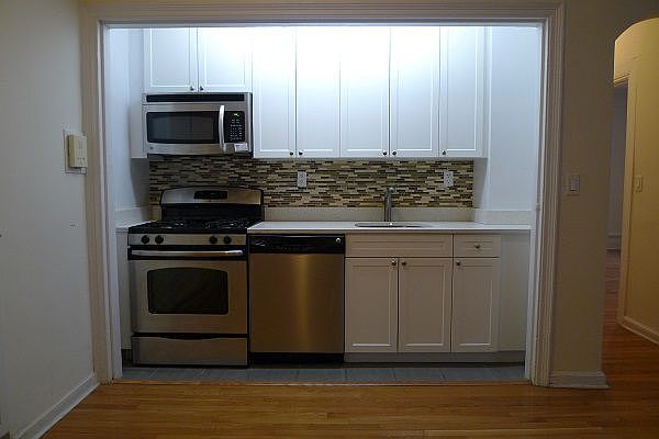 1st image of 504 Cathedral Pkwy #1A