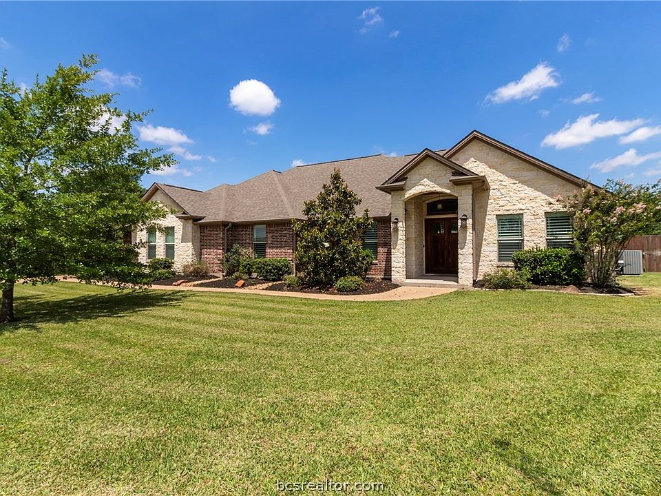 1st image of 5028 Vintage Oaks Ct