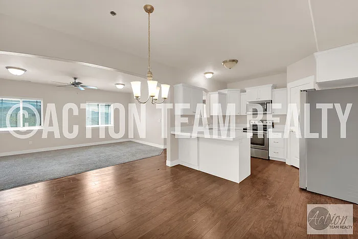 1823 N Crest Rd #1823 — Photo 8