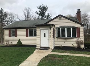 11 Samoset Rd, Woburn, MA 01801