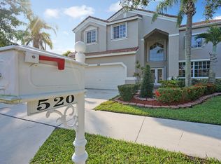 520 Cascade Falls Dr, Fort Lauderdale, FL 33327