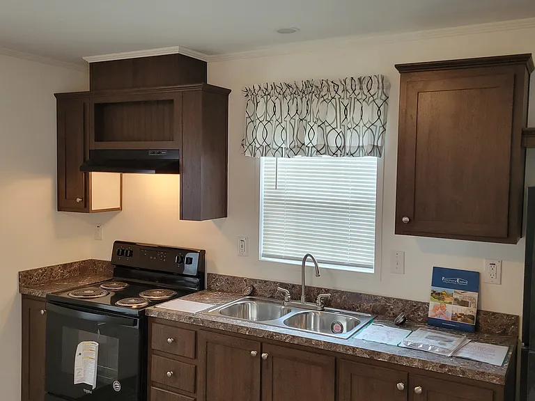 13340 Lauren Ave — Photo 5