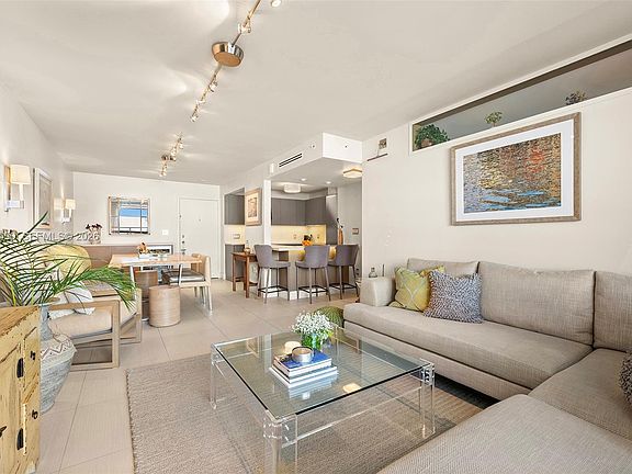 4th image of 1775 Washington Ave APT 8F