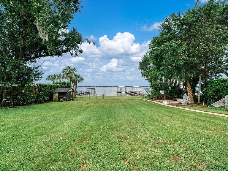 2551 Lakeview Dr — Photo 71