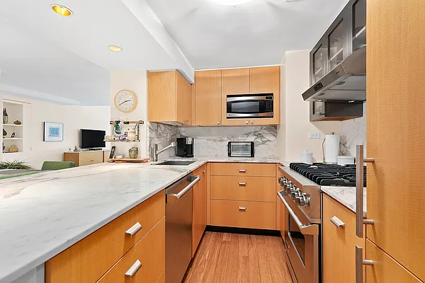 Sold by Compass | media 13