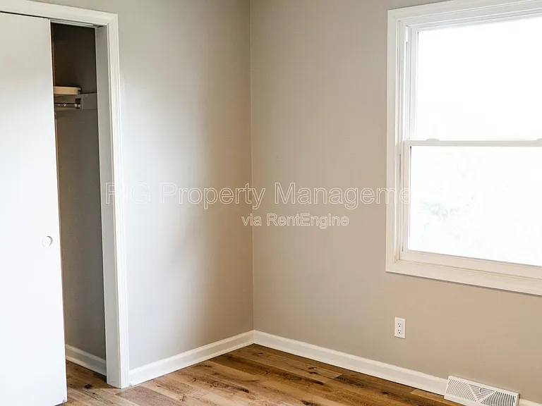 4200 Crestfield Rd — Photo 10