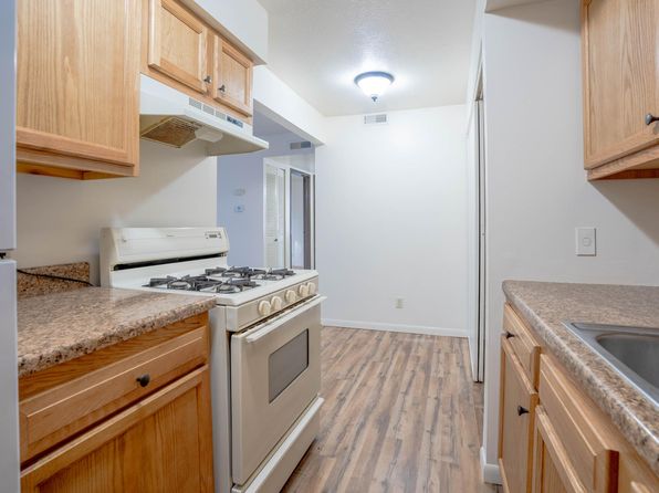 Tanglewood, 700 Platt St APT 33, Niles, MI 49120
