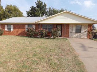 624 E Baseline Rd, Tipton, OK 73570