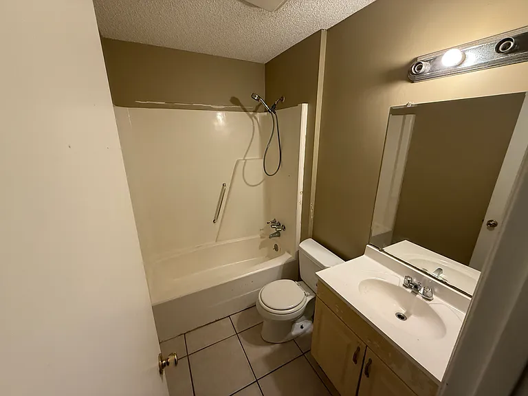 2020 Arkwright Dr — Photo 12