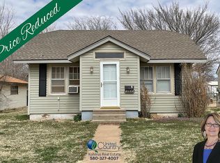 2157 Santa Fe St, Waynoka, OK 73860