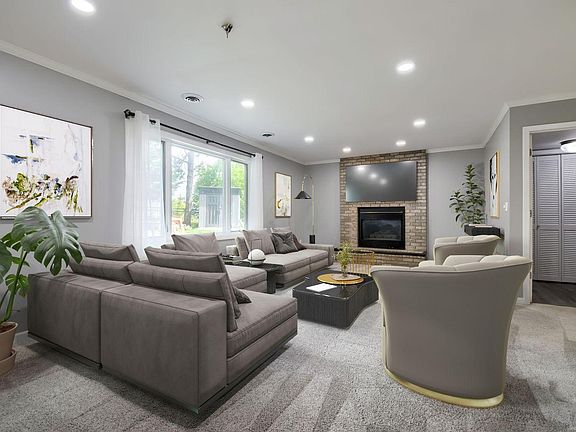 4th image of 9664 Wynstone Dr