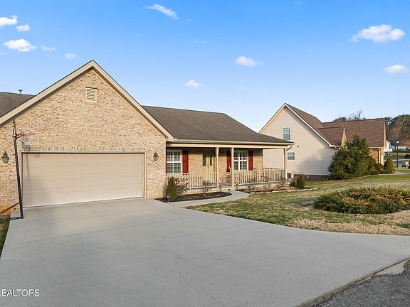 3rd image of 125 Stone Bluff Ct