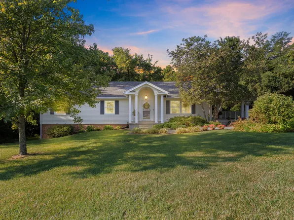 1005 Pin Oak Dr, Frankfort, KY 40601