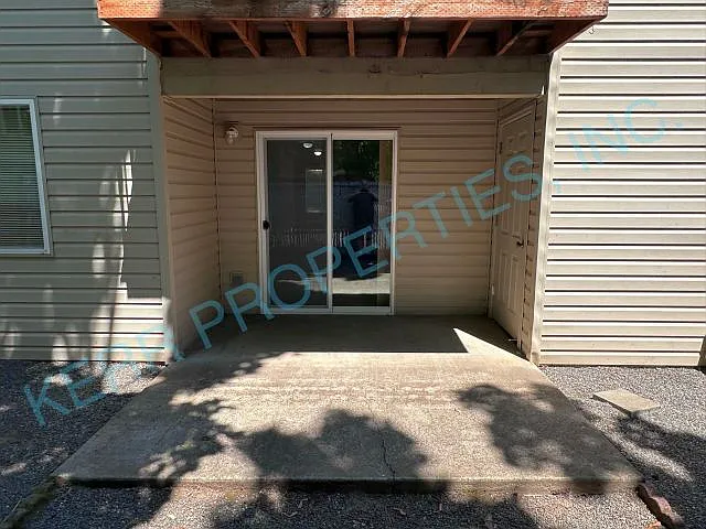 1258 NE 16th St — Photo 15